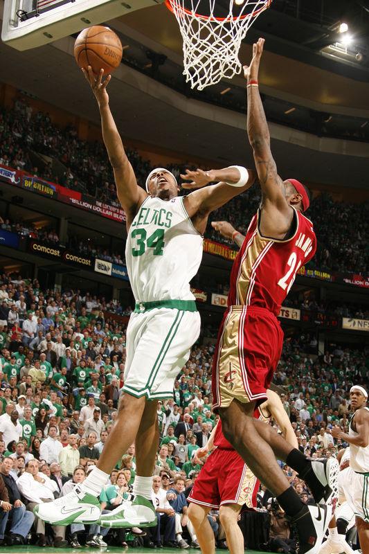 篮球经典：2008年骑士VS凯尔特人G5 詹姆斯VS绿军三巨头！含录像