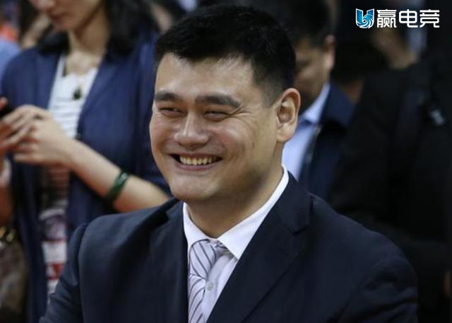 姚明拿过金牌吗（中国篮球包揽4金，姚明成历史第一人，赛后咧开嘴笑得跟花儿一样）-华海博客