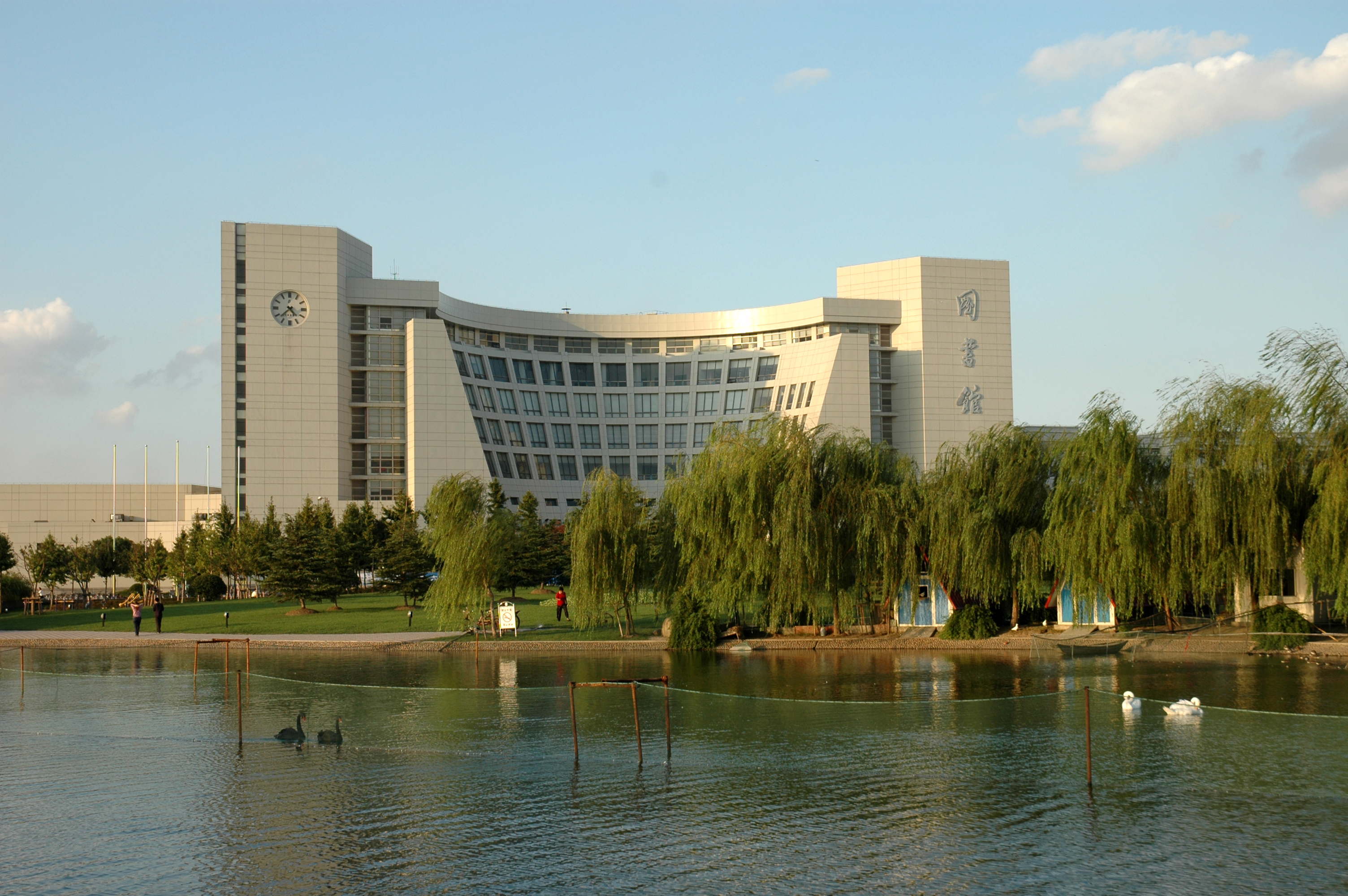 2019年上海大学硕士研究生招生简章