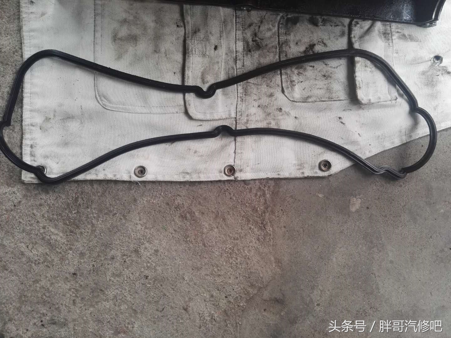 发动机漏油不要怕，胖哥为大家分析解决漏油问题