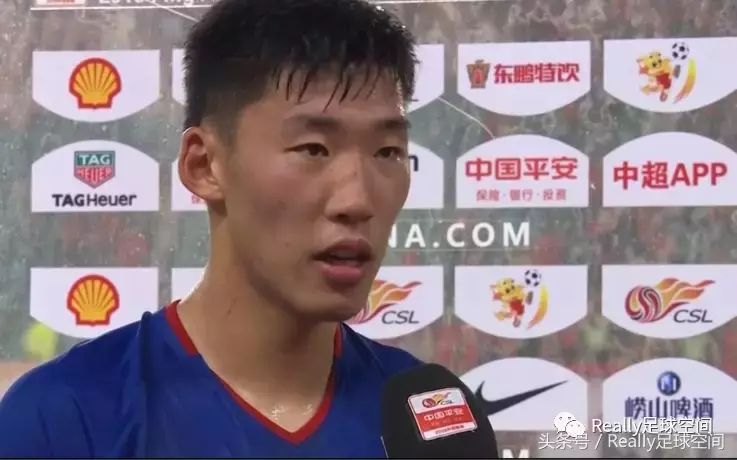 足球竞技风暴(竞技足球就该这么踢！上海申花5名U23掀起青春风暴)