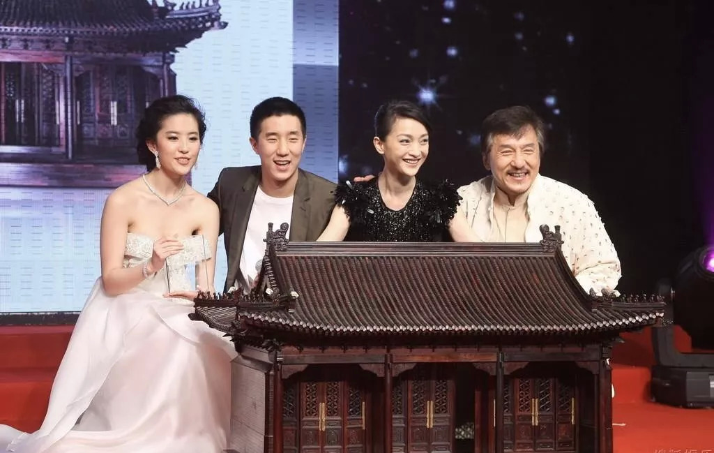 芭莎慈善夜，还敢去吗？