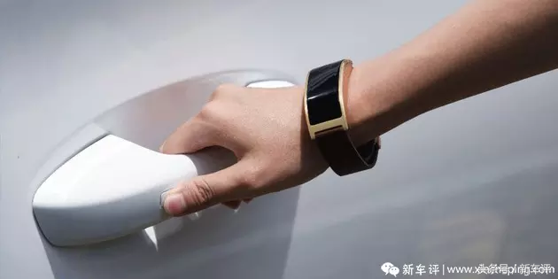 比亚迪DiLink系统体验：车上玩吃鸡、刷抖音？不是问题