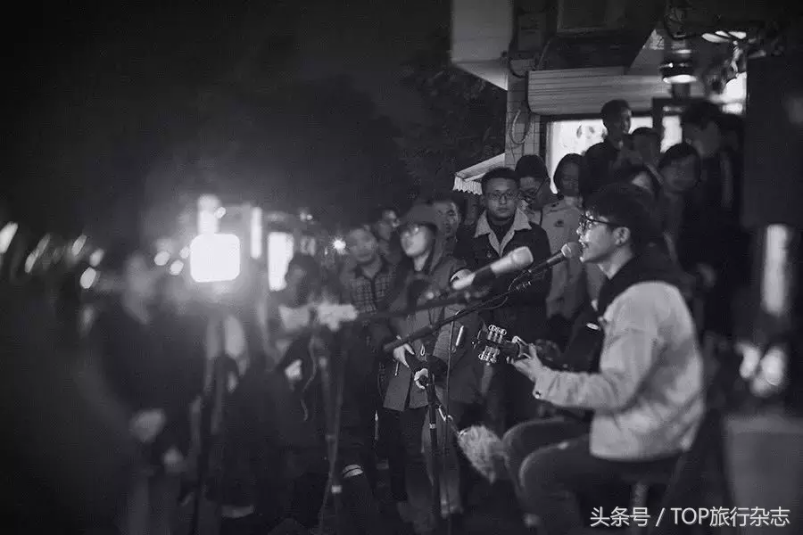 每个大学城都有宝藏地，这家拥有吉他和猫狗双全的神仙日子……