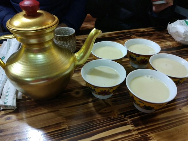 迪庆香格里拉美食攻略篇：浓郁藏族文化气息的美食之旅