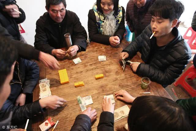 涉赌棋牌游戏监管风暴，腾讯终于下线了“天天德州”游戏 鼓掌