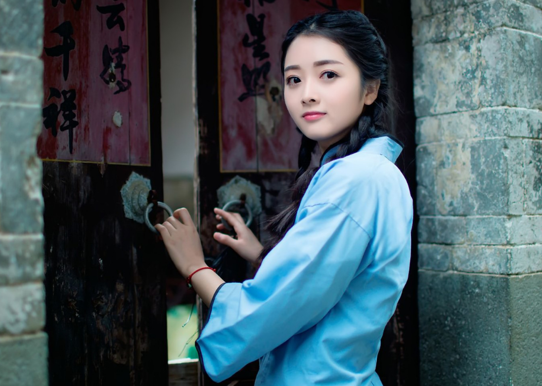 在《延禧攻略》中,乾隆皇帝的白月光皇后富察氏,就是典型的大家闺秀