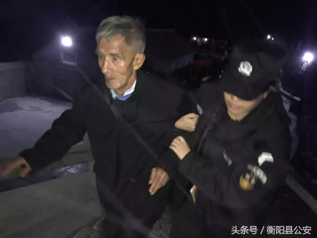 南岳数十万香客为“圣帝”庆生 衡阳县百余警力祝融峰“护航”祈福