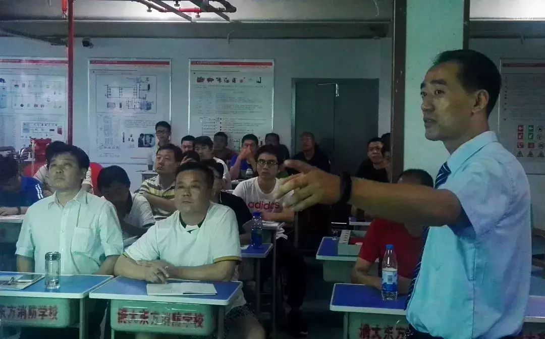 山东清大东方8月风采