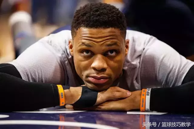 哪些nba球员被膝伤困扰(NBA又伤一人！威少季前赛报销！威少这膝盖真是够惨的……)