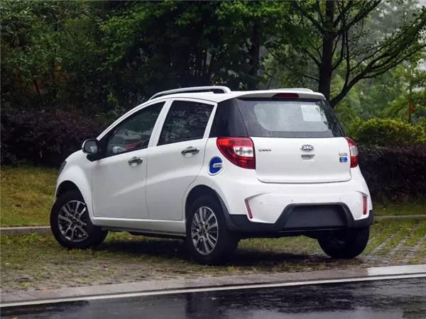 3位车主对评江淮iev6e运动版用车体验,有4个意见一定要说!