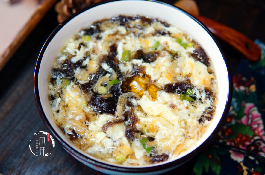 入秋多喝汤，从基础的紫菜蛋花汤说起，学做5道拿手好汤