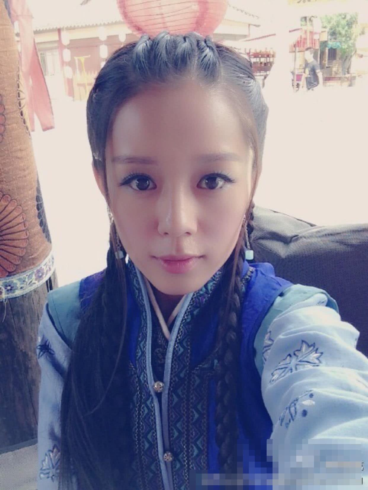 《古剑奇谭》,在剧中她出演了风雪晴的好朋友欢欢