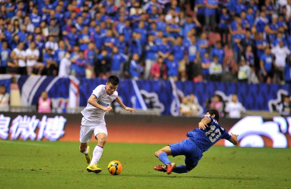 8人制足球赛边界球直接进球算吗（足球比赛发界外球进门怎么评判？）-趣拿体育