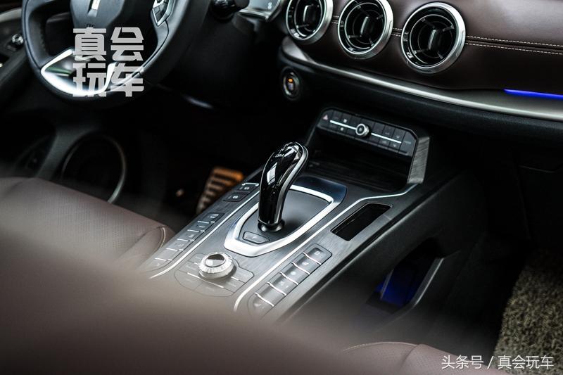 领克真正的麻烦来了？长城魏派VV6静态评测