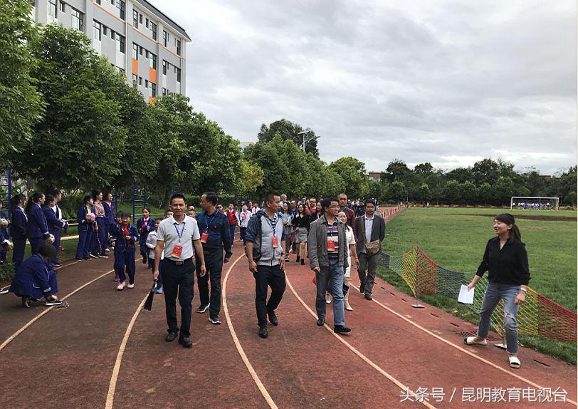 我省六个“名校长工作坊”在昆明市滇池度假区实验学校开展研修