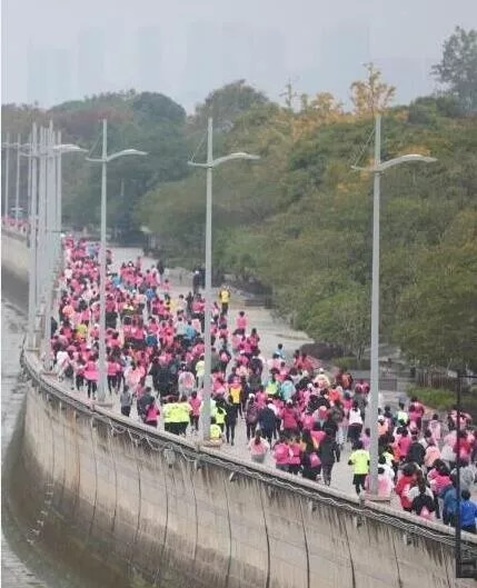 定了！10月20日，“爱上下一秒的钻（转）变”老凤祥2018第四届杭州女子长跑赛将在钱江新城城市阳台热力开启