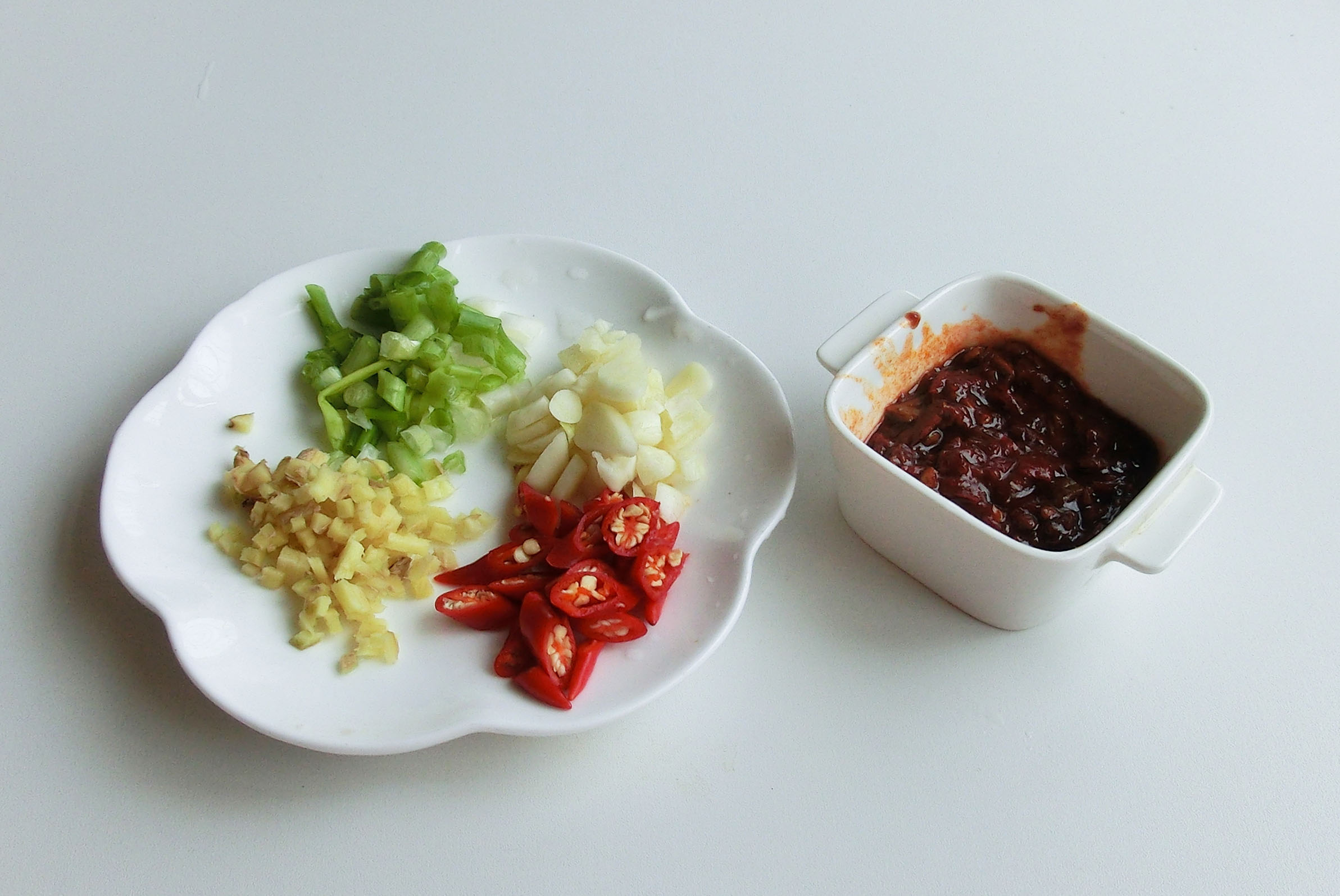鱼香菜肴怎么做才好吃，鱼香汁的比例最关键，大厨告诉你配方
