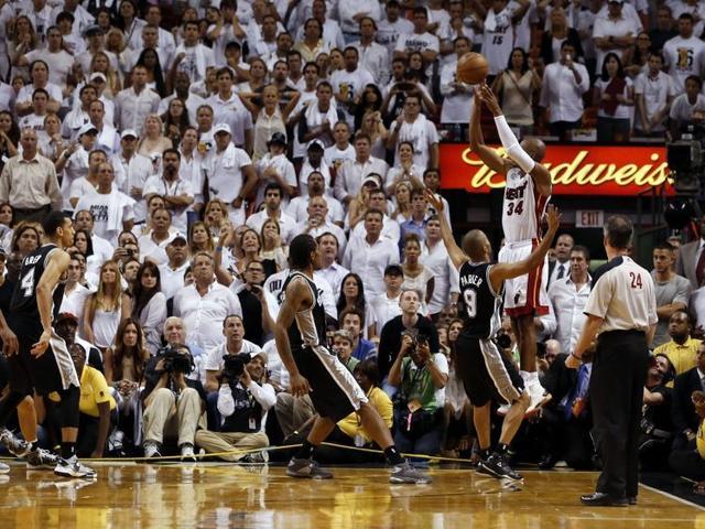 2013年NBA总决赛，雷阿伦的那个价值连城的绝命三分球
