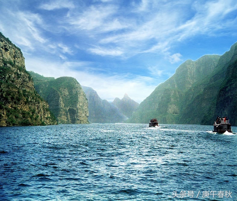 黃河三峽上面是黃河中游段(內蒙古托克托縣河口村到河南鄭州桃花峪)的