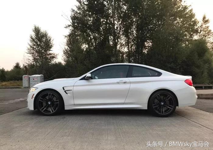 手动和自动完全是两台车？手动挡F82 M4全方位用车体验……