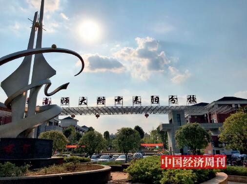 湖南耒阳学生分流始末：政府缘何租借民办校舍办学？冲突何以发生