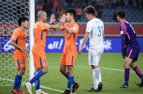 2018足协杯半决赛（一方两大外援缺席足协杯半决赛，主帅舒斯特尔赛后只能说抱歉）