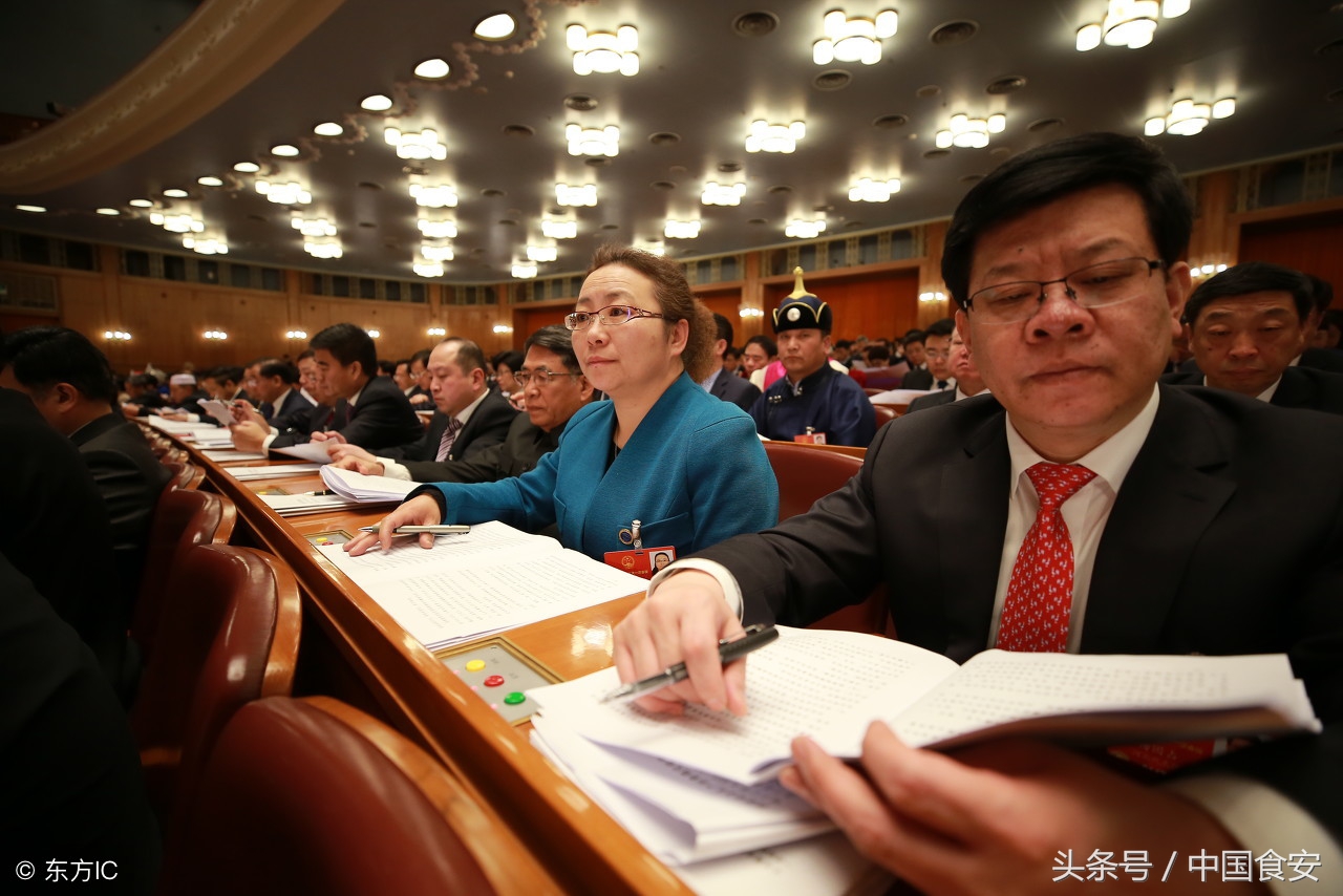 扫黑除恶：广东1村支书涉黑雇74名律师 检方167页判决书办出铁案