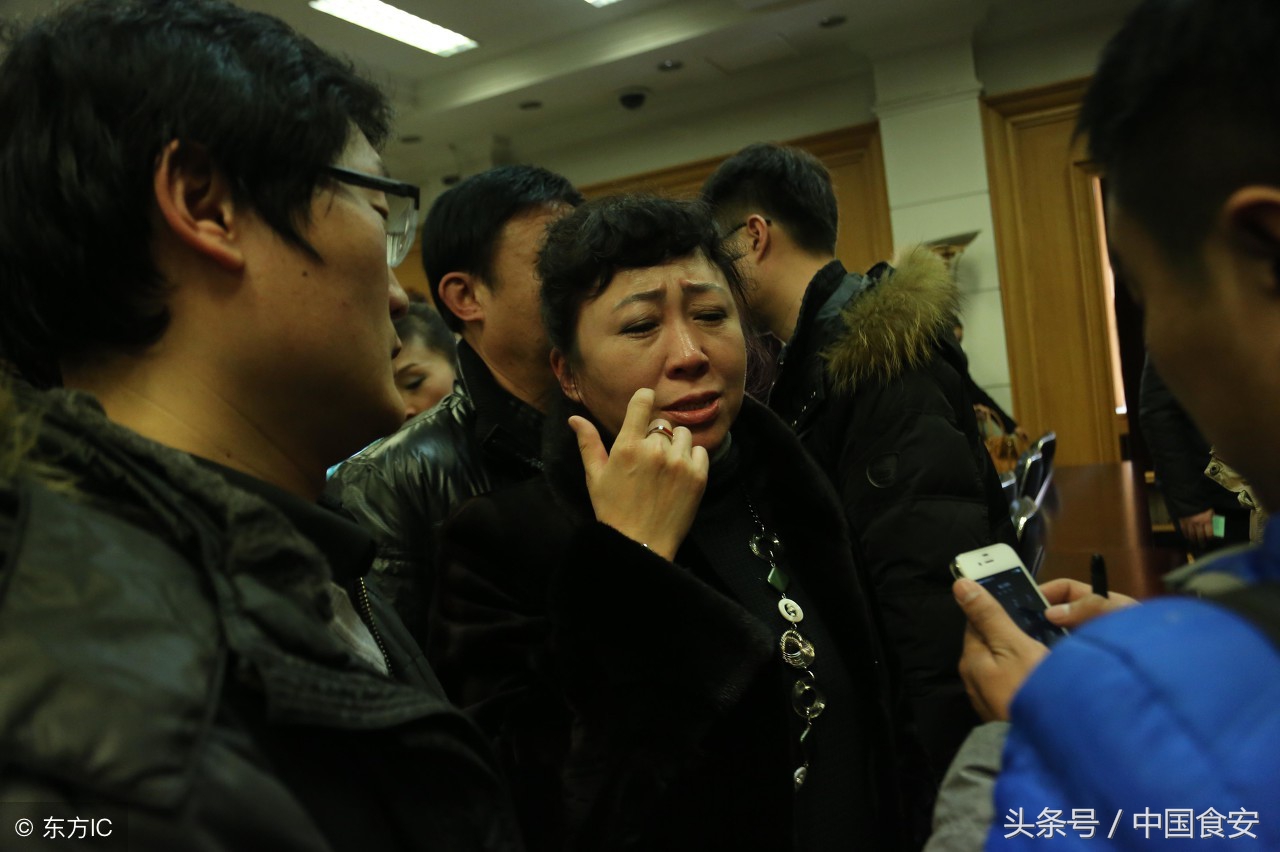 扫黑除恶：广东1村支书涉黑雇74名律师 检方167页判决书办出铁案