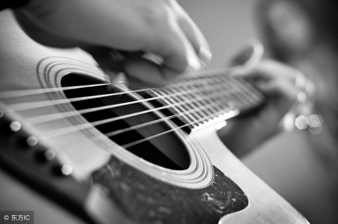 让孩子学钢琴并不是为了让他成为钢琴家，孩子学习音乐的好处太多