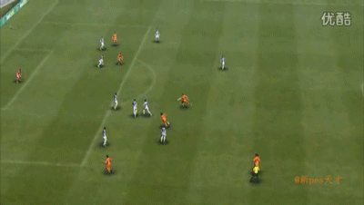 实况足球怎么控制射门方向（《实况足球2013》怎么控向射门 神技控向射门详细教学）