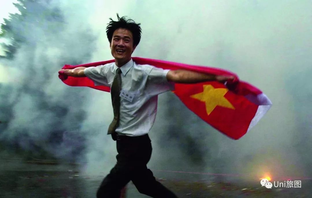 他2次摘得荷赛奖，究其一生将人的感情、命运融合在摄影中！