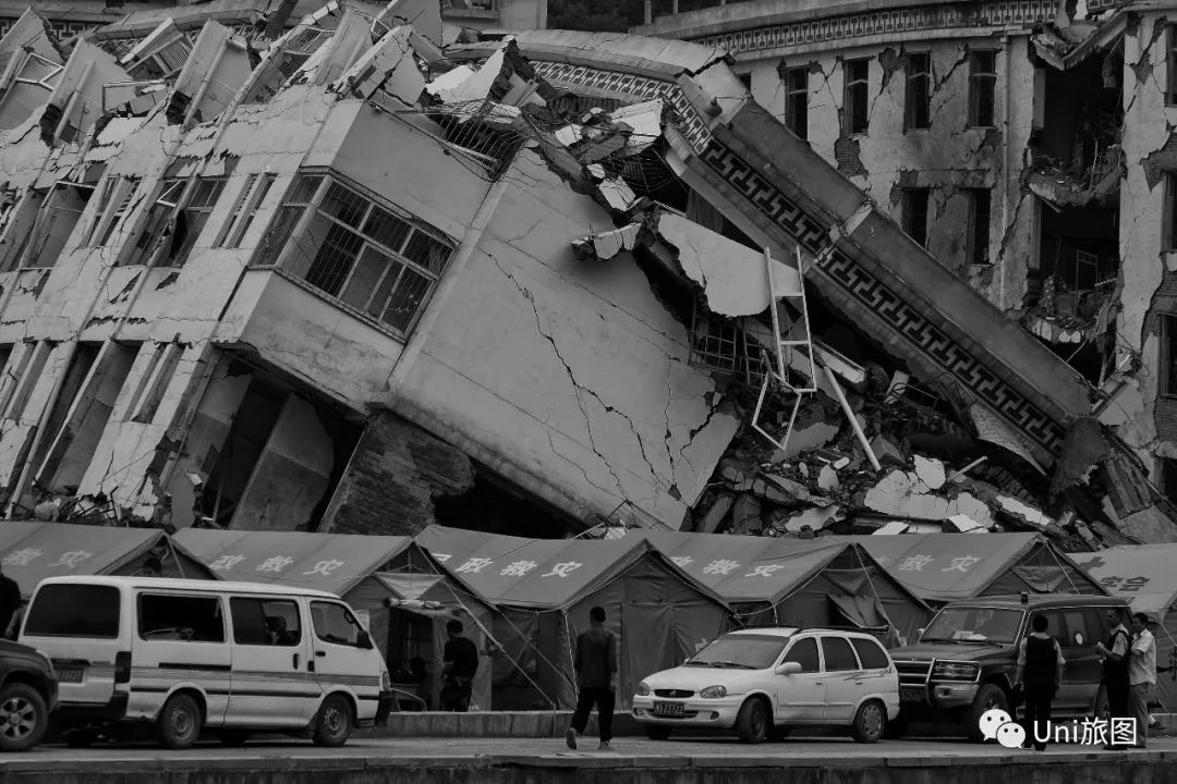 他2次摘得荷赛奖，究其一生将人的感情、命运融合在摄影中！