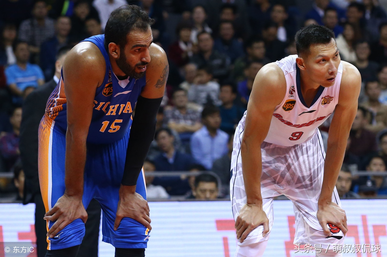 易建联和哈达迪打架(怒推哈达迪，KO加内特！从CBA到NBA到国际赛场，易建联从来不怂！)