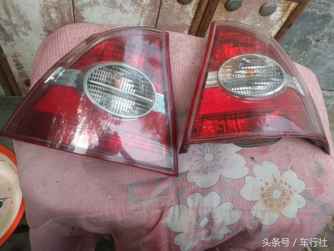 汽配人的一天（128）简简单单拆台车，老一代福特福克斯