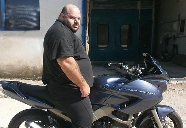 胖熊经典图片(人称“巨熊”的350斤胖子，他的肌肉让你不敢小觑)
