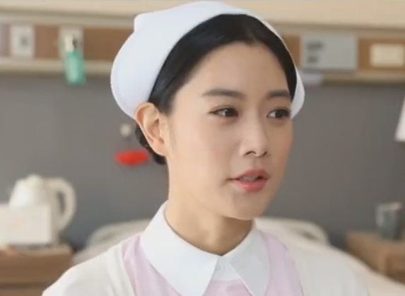 杀手,《情圣》里则化身清纯可爱的yoyo,《胖子行动队》中她扮演金秀珠