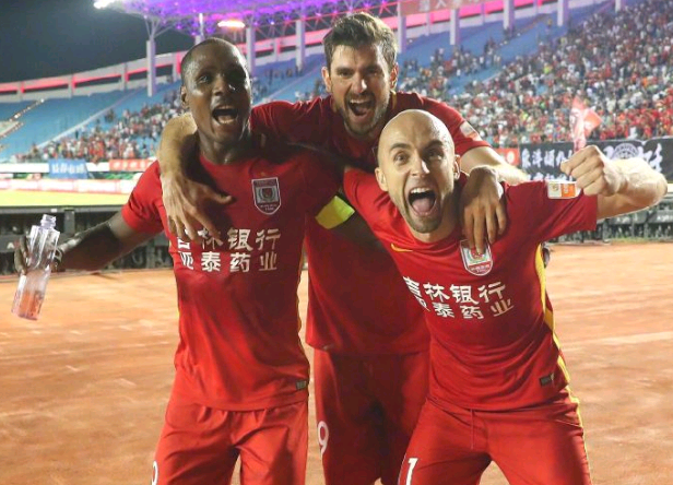 武磊27场15球神锋（武磊金靴告急！保级队神锋开启狂追模式，双方差距仅剩1球）-华海博客