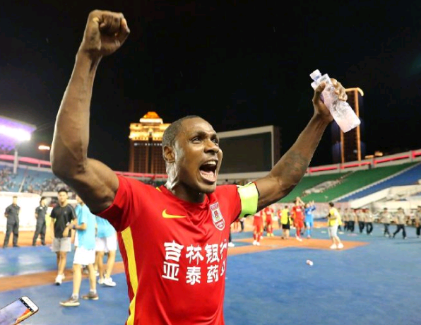 武磊27场15球神锋（武磊金靴告急！保级队神锋开启狂追模式，双方差距仅剩1球）