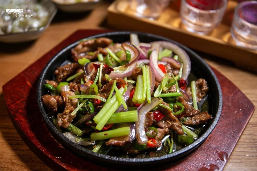 铁板牛肉△盐爆牛肚△糯米南瓜饼镇店的海鲜大咖,八仙过海!