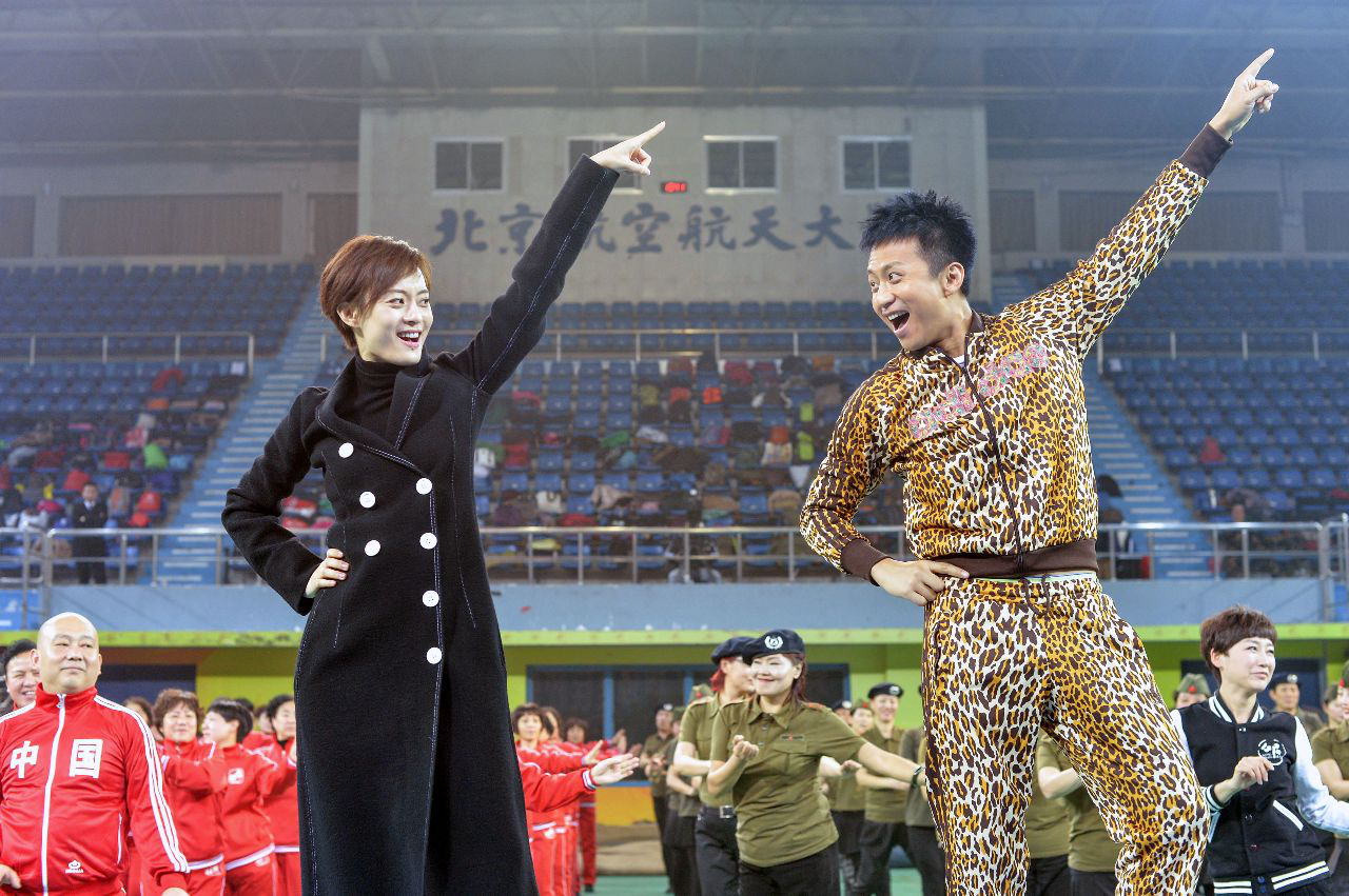 邓超一人分饰两角，被导演“折磨”狂瘦40斤，被评是演苦逼的命！