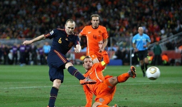 2010年南非世界杯决赛视频（2010南非世界杯经典之-伊涅斯塔绝杀荷兰）