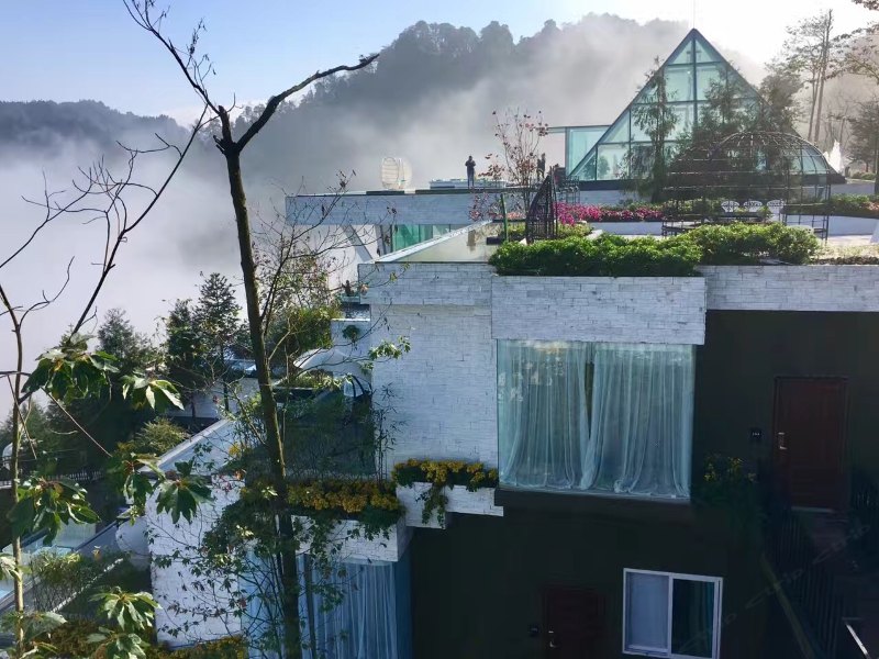 洪雅云中花岭价格(峨眉这座川内唯一的悬崖酒店) - 价格百科