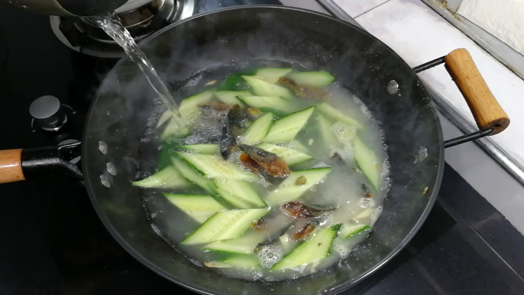 青瓜皮蛋湯,青瓜皮蛋湯的做法