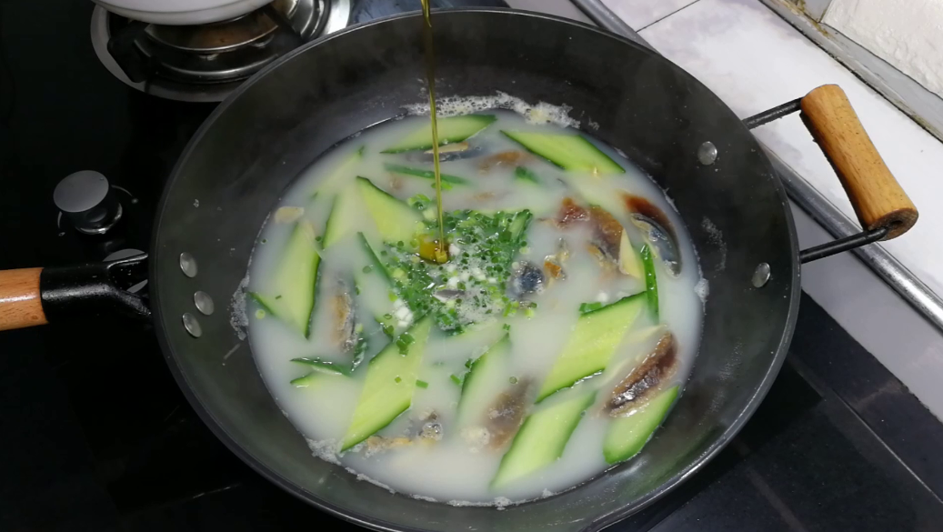青瓜皮蛋湯,青瓜皮蛋湯的做法