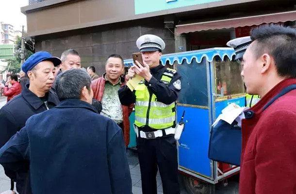 太好了!整治三轮车后,龙泉驿将调整这些公交线路,还提供就业岗位!