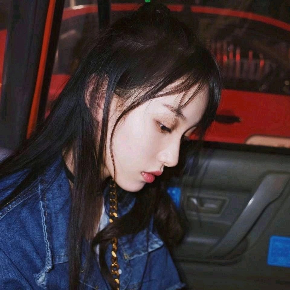 影子无声诉说心事，最深的孤独是连影子都不愿跟随。