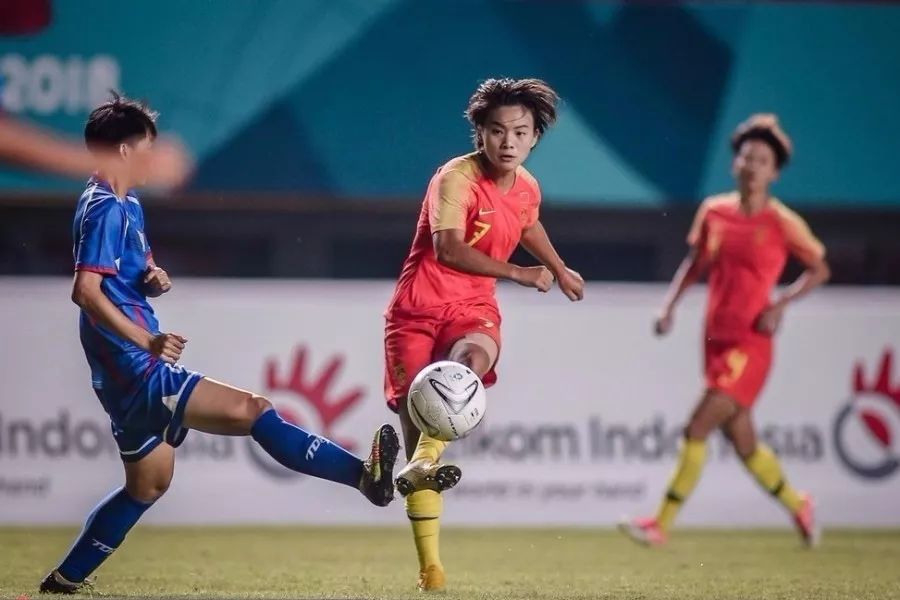 为什么中国足球能打进欧冠（中国球员欧冠首球达成！她来告诉你什么是“技术扶贫”！）