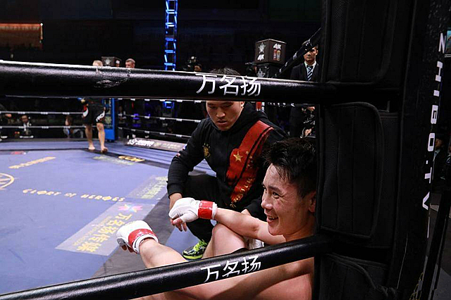 邱建良跨界MMA被降服，受中国MMA名将批评：先把自己技术练扎实