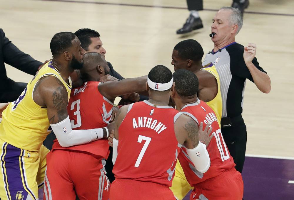 nba湖人火箭冲突为什么(仅仅6小时，NBA官方公布火箭和湖人打架真相！里弗斯说出其中原因)